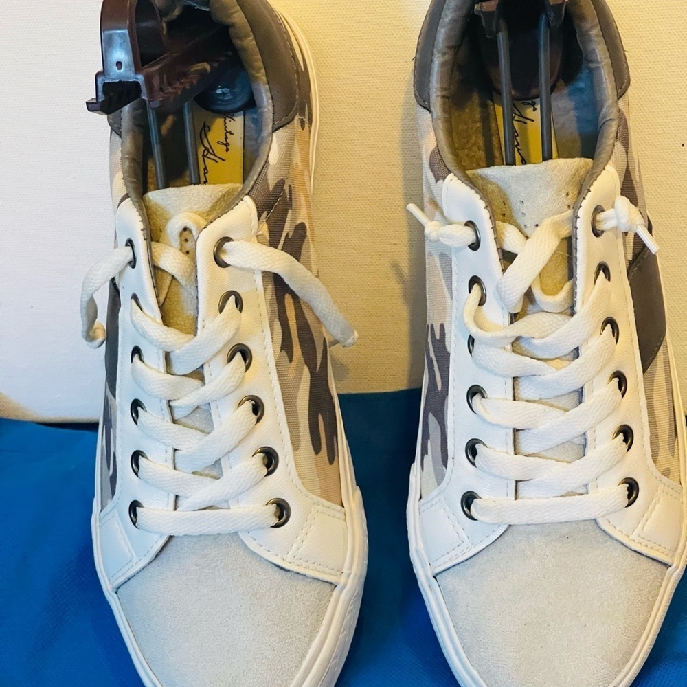 Vintage Havana Dina Light Camo Women’s Sneakers Tennis Shoes